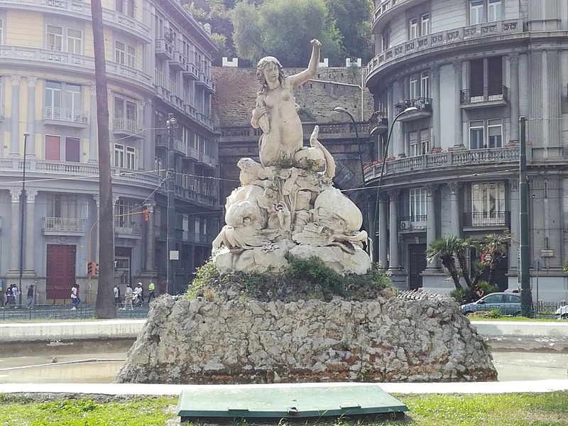 Statua della sirena Partenope, Piazza Sannazaro - Napoli